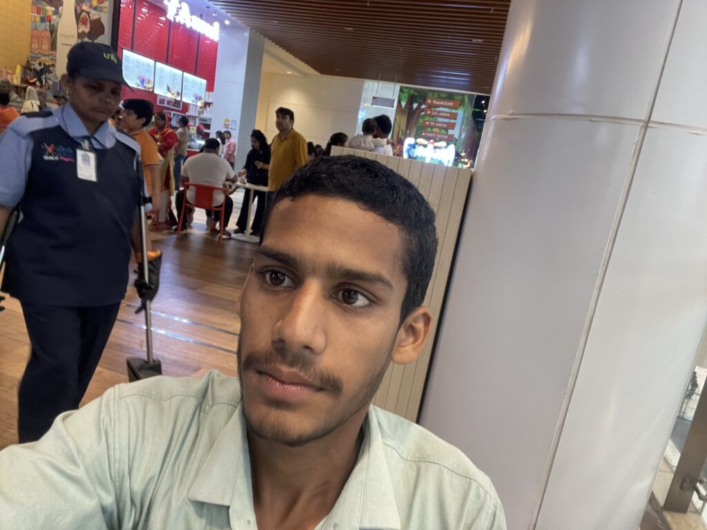 Amit Prajapati at LuLu Mall, lucknow1_SKP