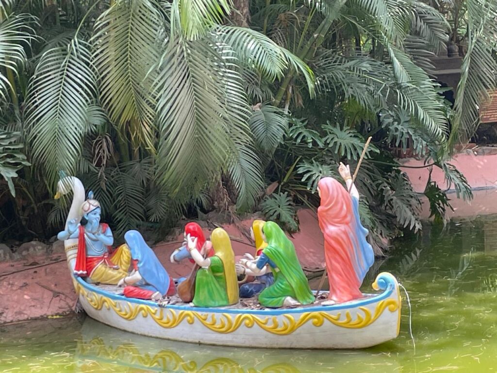 Krishna with Gopikas at Mini Vrindavan, Palghar_SKP