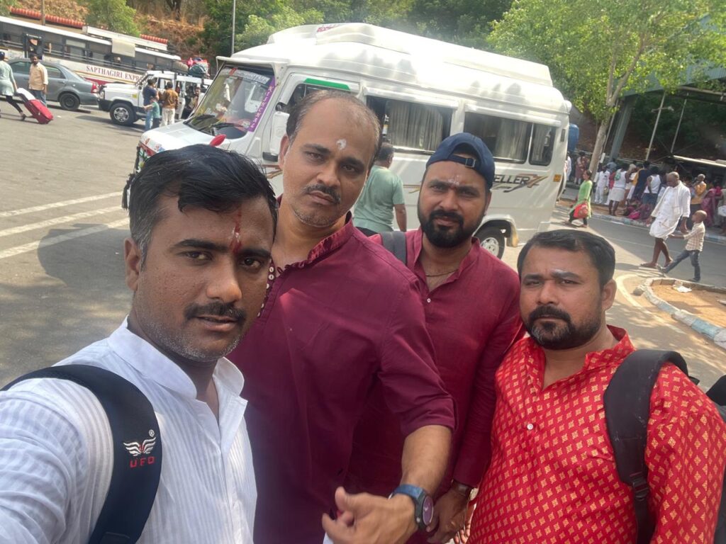 Nitesh, Prashant & Navneet taking Lunch at Tirumala_SKP