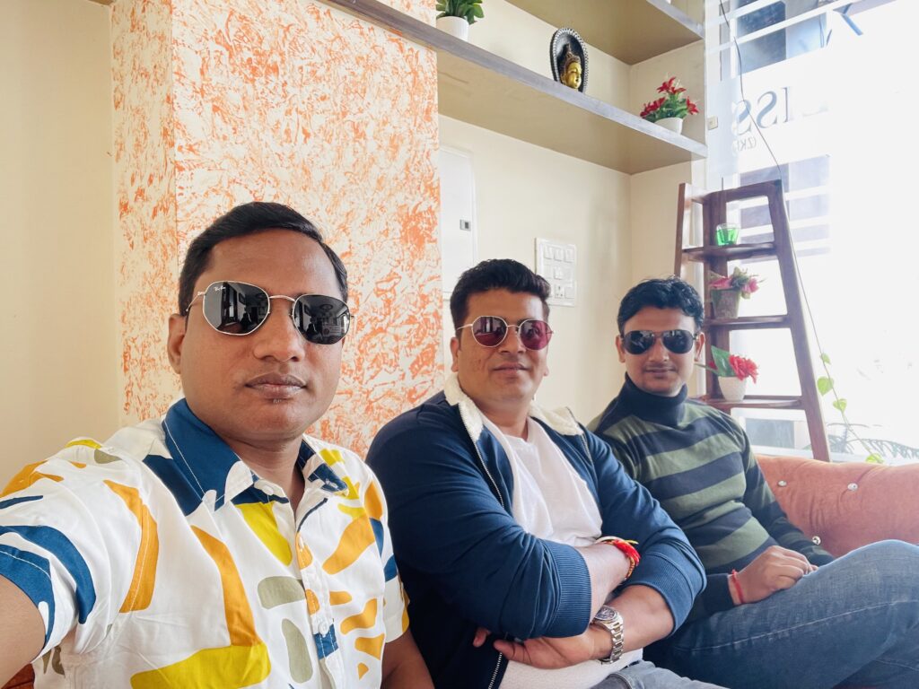 Sunil Prajapati, Rajesh & Arvind at Hotel Bliss
