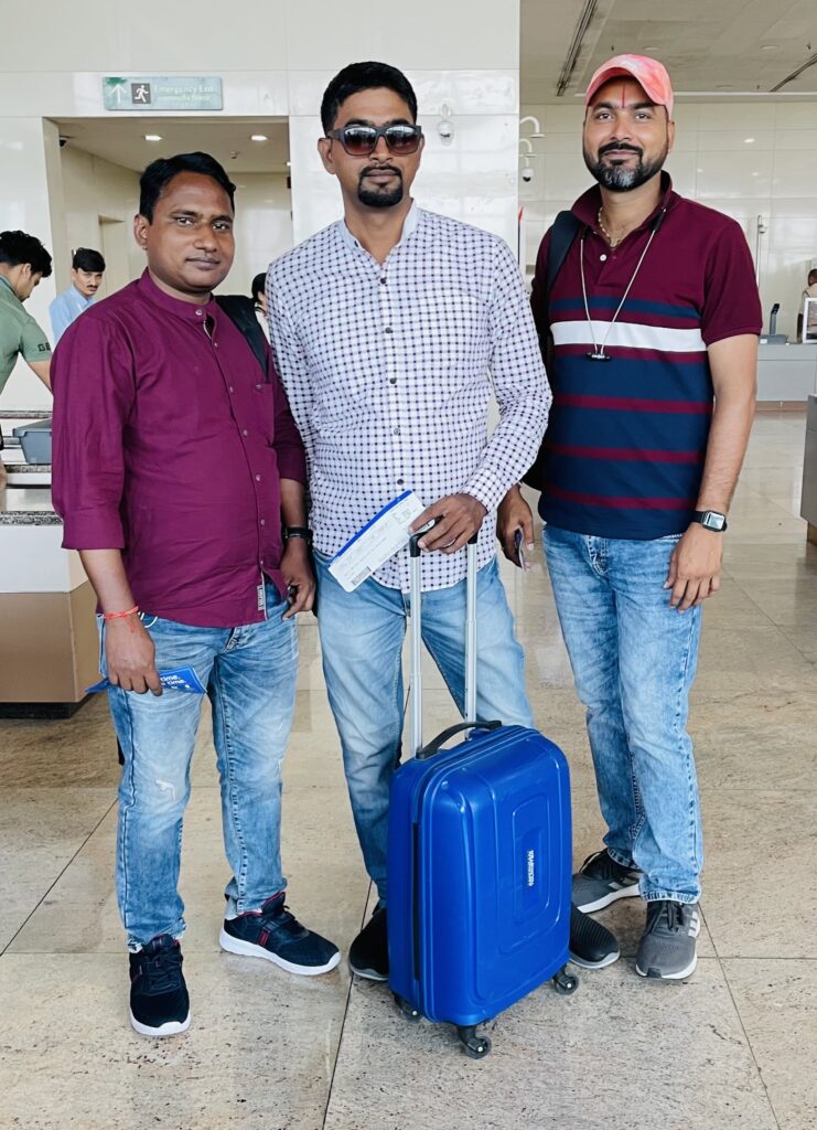 Sunil Prajapati, Rohit & Vikas at Airport for Goa