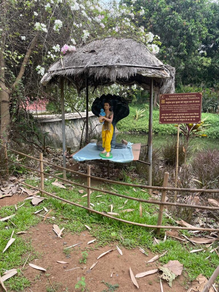 Vasudev Carrying Krishna across Yamuna, Palghar_SKP