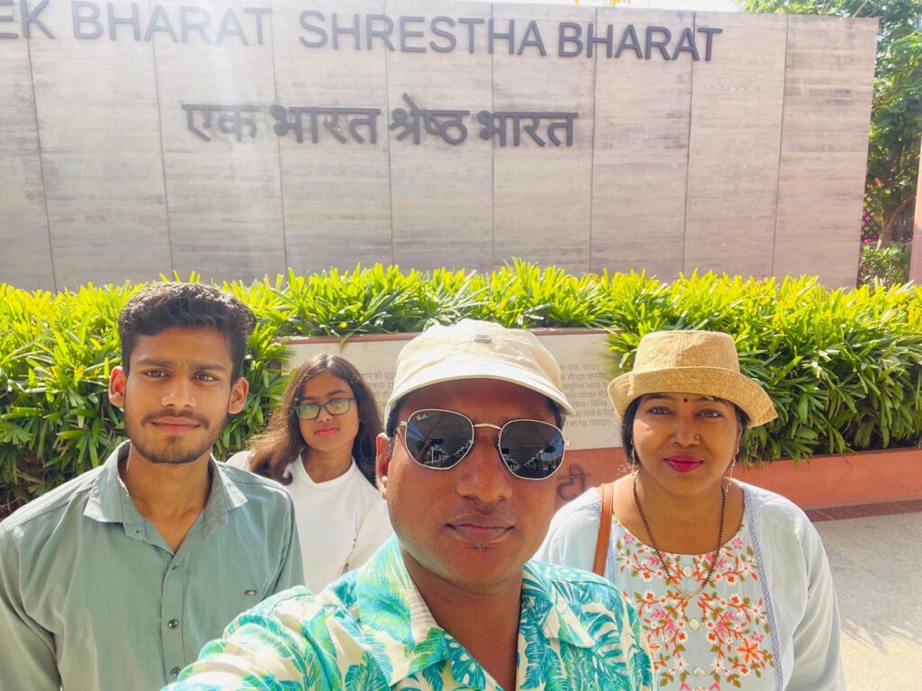 Amit, Kavya, Sunil Prajapati & Suman at Statue of Unity, Ekta Nagar_SKP