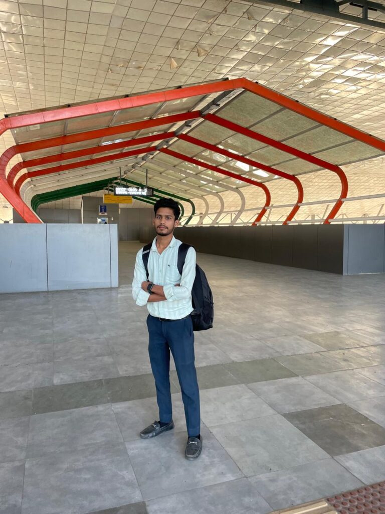 Amit at Ekta Nagar Station_SKP