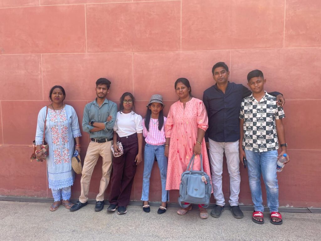 Group Photo at Statue of Unity_SKP