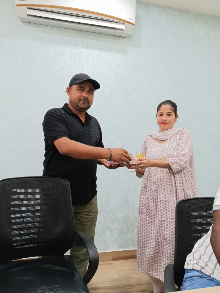 Navneet Priyanka at Olamic Office_SKP_Guru Apna Dost Hai