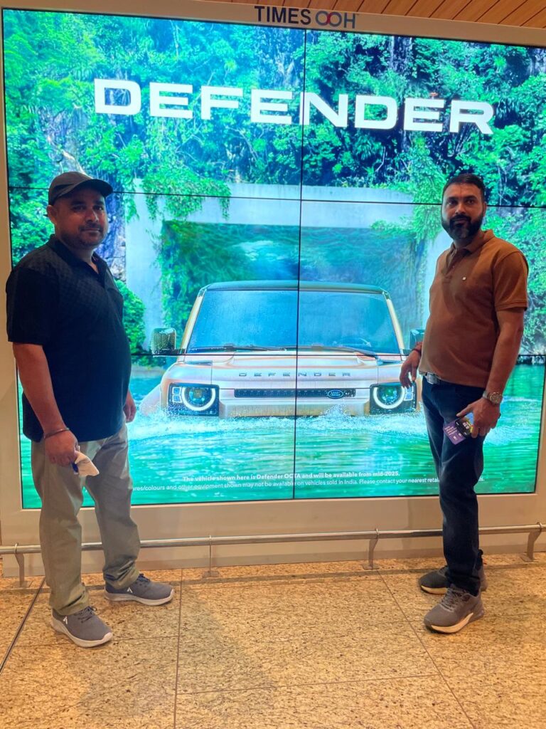 Navneet & Vikas at Mumbai Airport - Defender_SKP