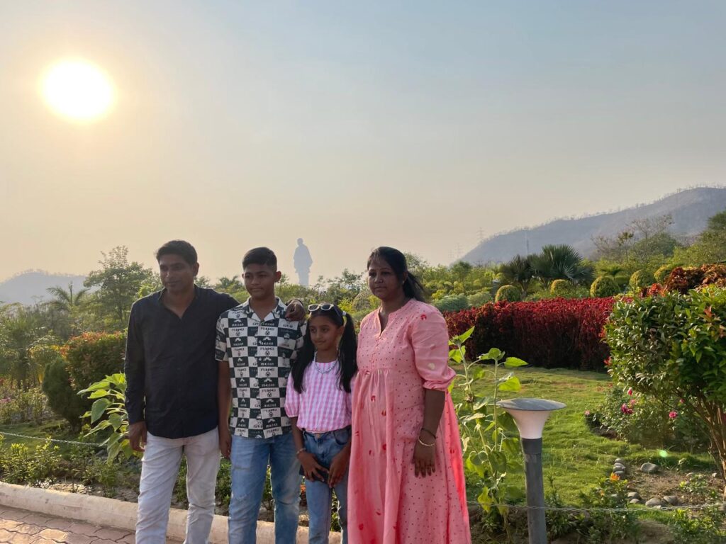 Rohit, Aarush, Aastha & Pinki at Statue of Unity, Ekta Nagar_SKP