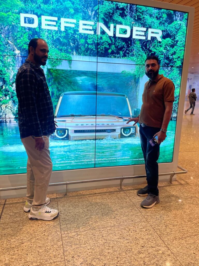 Umesh & Vikas at Mumbai Airport_SKP