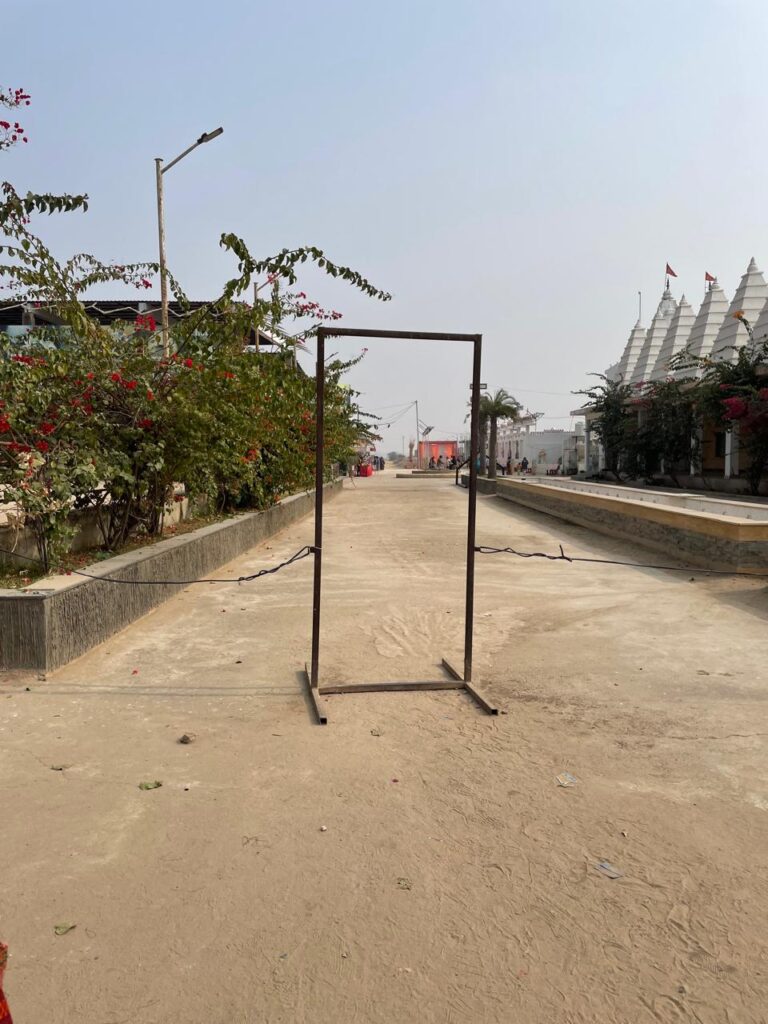 SKP Gate at Haare Ka Sahara Khatu