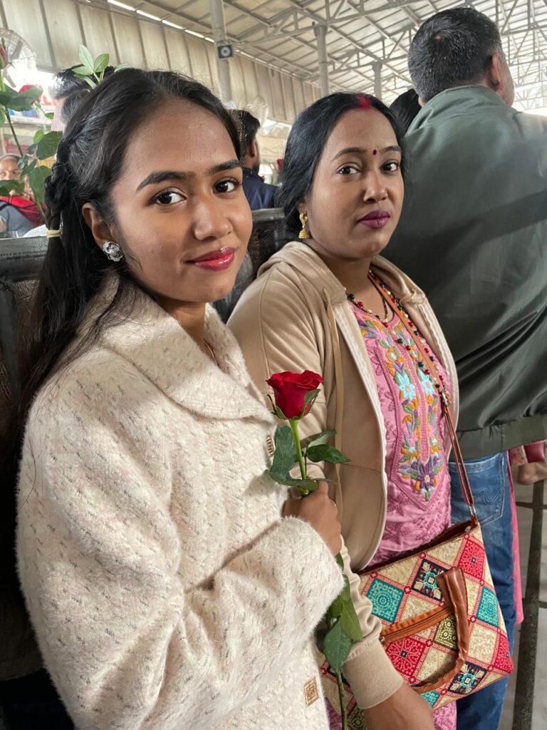 SKP Princy & Suman at Shri Khatu Shyam Darshan Line