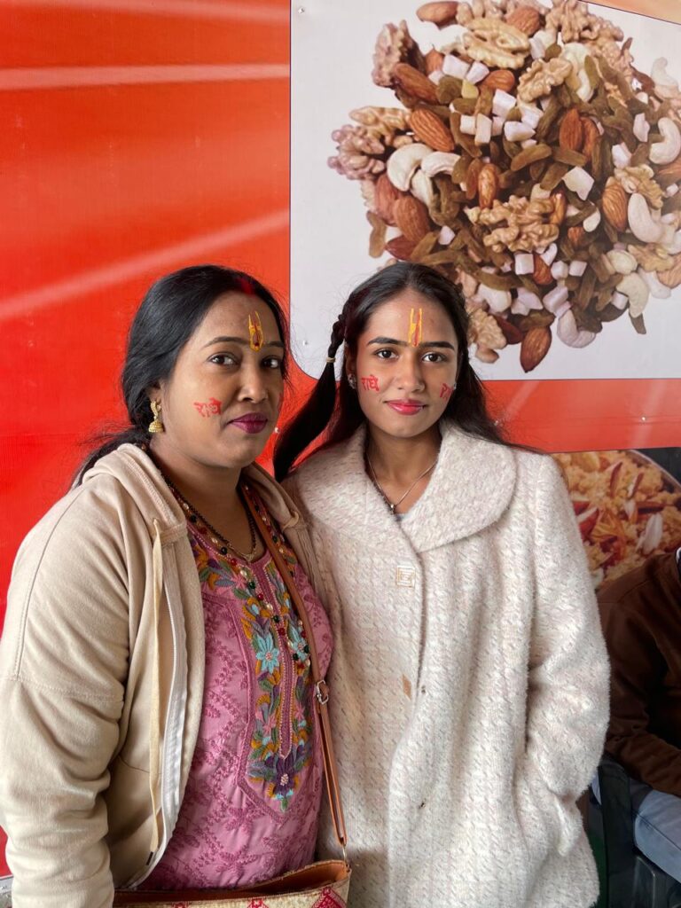 SKP Suman & Princy at Haare Ka Sahara Khatu